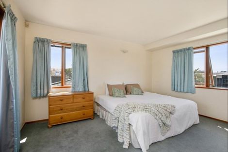 Photo of property in 96 Paritai Drive, Orakei, Auckland, 1071