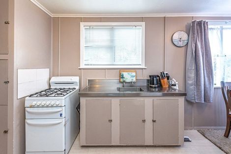 Photo of property in 51 Kowhai Street, Castlecliff, Whanganui, 4501