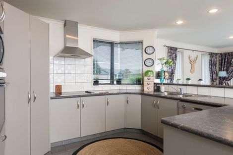 Photo of property in 81 Longview Drive, Papamoa Beach, Papamoa, 3118