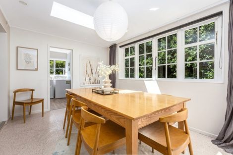 Photo of property in 28 Black Rock Road, Newlands, Wellington, 6037