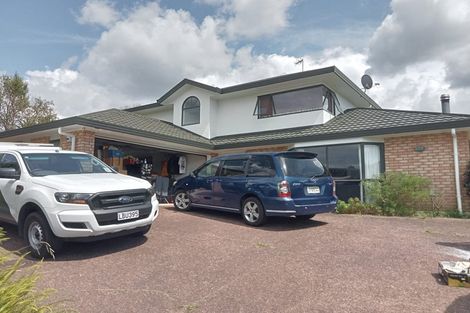 Photo of property in 9 San Fernando Way, Henderson, Auckland, 0612