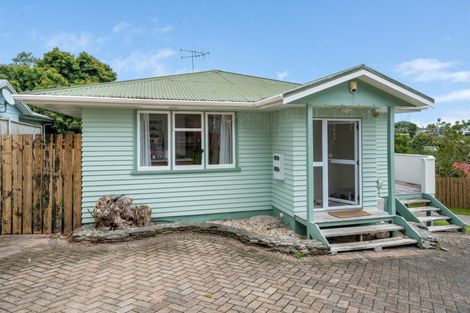 Photo of property in 33 Henderson Crescent, Parkvale, Tauranga, 3112