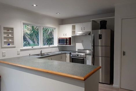 Photo of property in 1/546 Glenfield Road, Glenfield, Auckland, 0629