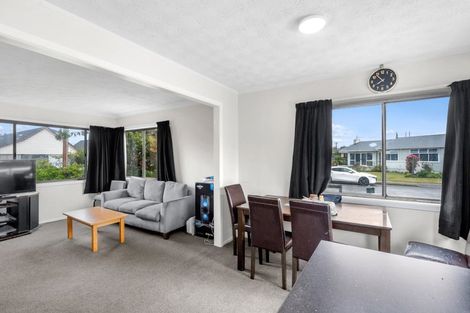 Photo of property in 1 Clouston Crescent, Fenton Park, Rotorua, 3010