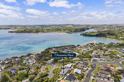 Photo of property in 2/7 Pounamu Place, Shelly Park, Auckland, 2014