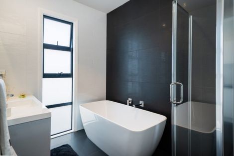 Photo of property in 22 Kahuparere Crescent, Pyes Pa, Tauranga, 3112