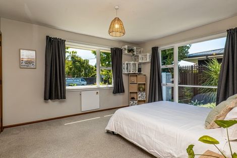 Photo of property in 44 Sevenoaks Drive, Bryndwr, Christchurch, 8053