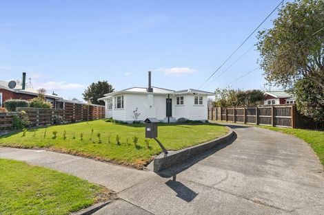 Photo of property in 10 Fergusson Street, Solway, Masterton, 5810