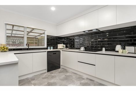 Photo of property in 72a Henwood Road, Mangere East, Auckland, 2024