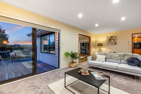 Photo of property in 20 Exploration Way, Whitby, Porirua, 5024