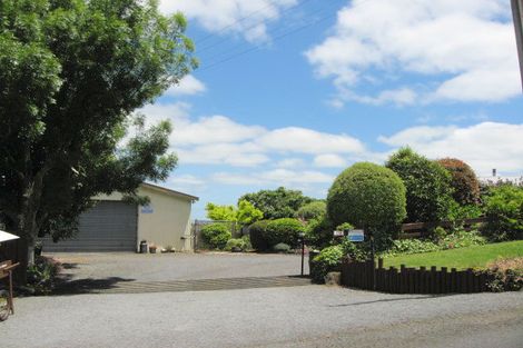 Photo of property in 176 Bombay Road, Bombay, 2675