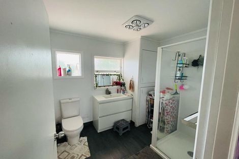 Photo of property in 2/15 Waterview Road West, Takanini, 2112