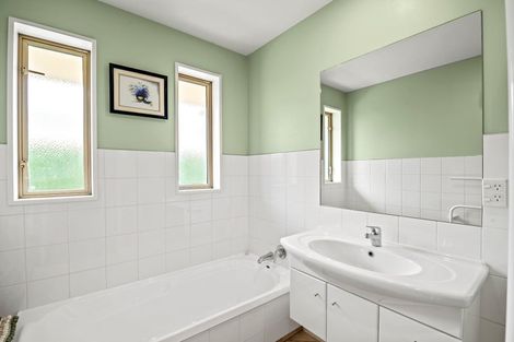 Photo of property in 27 Providence Place, Redwood, Christchurch, 8051