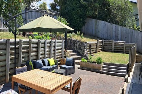 Photo of property in 15 Mile Place, Henderson, Auckland, 0612