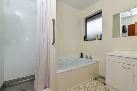 Photo of property in 12 Amber Lane, Melville, Hamilton, 3206