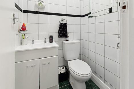 Photo of property in 34 Duthie Street, Karori, Wellington, 6012