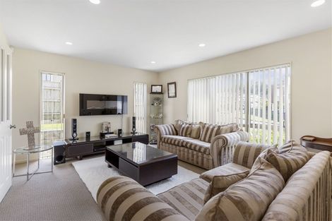 Photo of property in 30 Bellagio Way, Flat Bush, Auckland, 2019