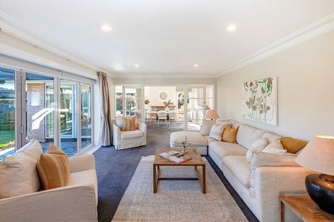Photo of property in 17 Ilfracombe Place, Burnside, Christchurch, 8053