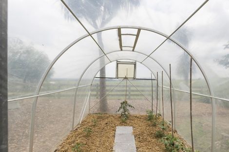 Photo of property in 183 Tokomaru Road East, Tokomaru, Palmerston North, 4474