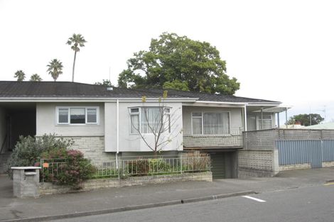 Photo of property in 2 Randall Place, Hospital Hill, Napier, 4110