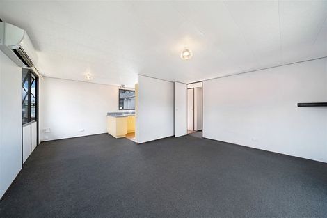 Photo of property in 2/76 Parrs Cross Road, Henderson, Auckland, 0612