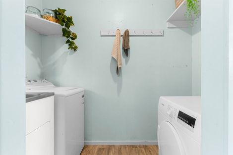 Photo of property in 24 Waimahanga Road, Onerahi, Whangarei, 0110