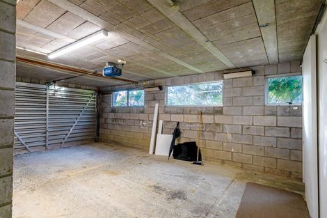 Photo of property in 16 Roick Parade, Glen Eden, Auckland, 0602