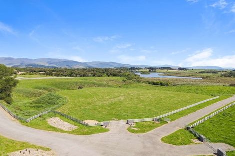 Photo of property in 49 Whio Grove, Hokio Beach, 5571