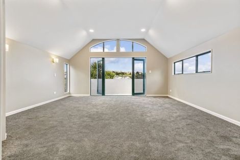 Photo of property in 2 Roseville Road, Gulf Harbour, Whangaparaoa, 0930