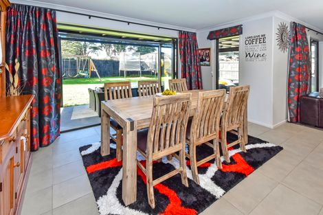 Photo of property in 14 Searle Drive, Patumahoe, Pukekohe, 2679