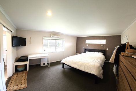 Photo of property in 93a Taylor Terrace, Tawa, Wellington, 5028