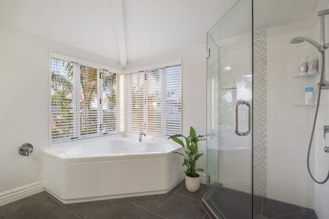 Photo of property in 61 Palmerston Road, Birkenhead, Auckland, 0626