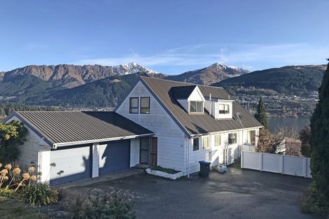 Photo of property in 40 Oregon Drive, Kelvin Heights, Queenstown, 9300