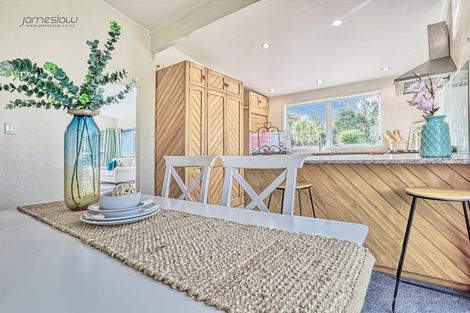 Photo of property in 28 Reynella Drive, Massey, Auckland, 0614