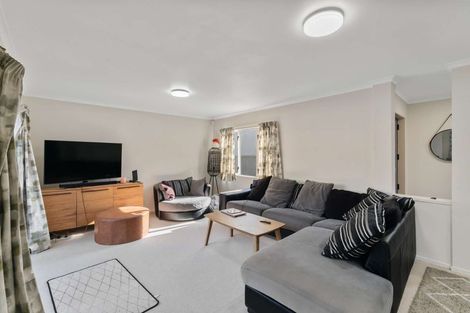 Photo of property in 26 Terracotta Drive, Blockhouse Bay, Auckland, 0600