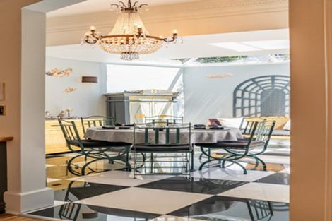 Photo of property in 24 Hobson Street, Thorndon, Wellington, 6011