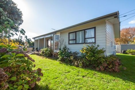 Photo of property in 13 Vincent Street, Waterloo, Lower Hutt, 5011