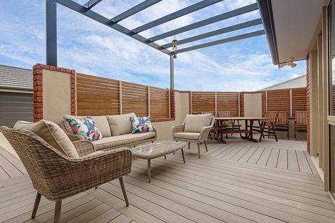 Photo of property in 8a Vernon Avenue, Takaro, Palmerston North, 4412