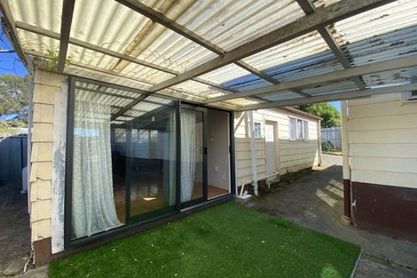 Photo of property in 8 Sabot Place, Massey, Auckland, 0614