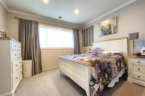 Photo of property in 66 Aotea Drive, Aotea, Porirua, 5024