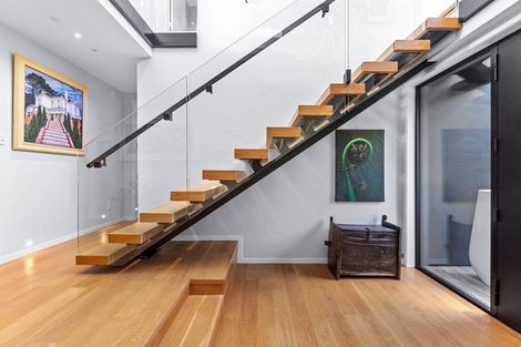 Photo of property in 15c Rodney Road, Northcote Point, Auckland, 0627