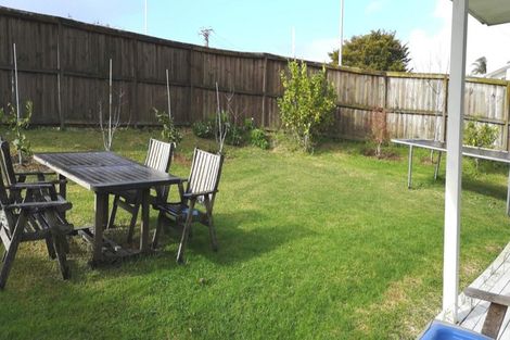 Photo of property in 2/134 Forrest Road, Milford, Auckland, 0620