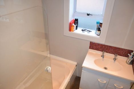 Photo of property in 393 Tay Street, Turnbull Thomson Park, Invercargill, 9810