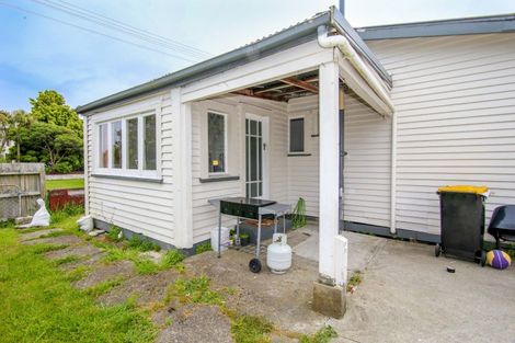 Photo of property in 67 Derby Street, Westport, 7825