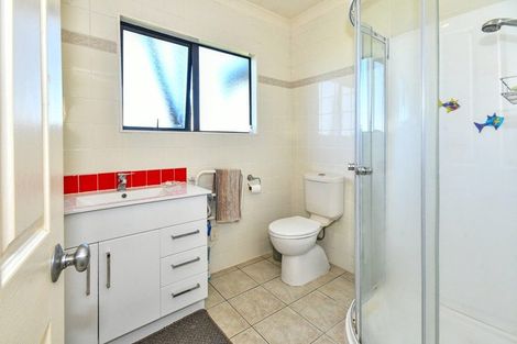 Photo of property in 21 Crannich Place, Wattle Downs, Auckland, 2103