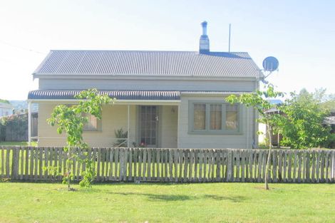 Photo of property in 16 Mahoe Road, Manunui, Taumarunui, 3992