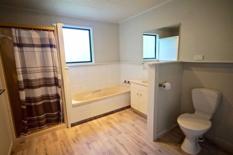 Photo of property in 7 Leslie Street, Waiau, 7332