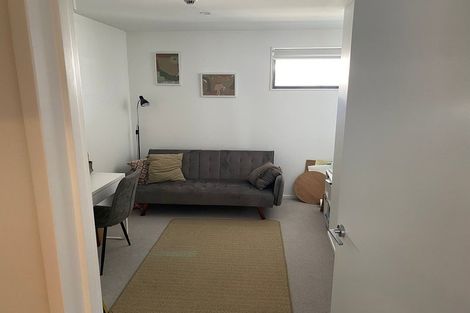 Photo of property in 8 Thompson Park Road, Mount Wellington, Auckland, 1060