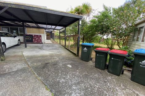 Photo of property in 80 Dundale Avenue, Blockhouse Bay, Auckland, 0600