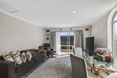 Photo of property in 3/220 Coronation Avenue, Welbourn, New Plymouth, 4310